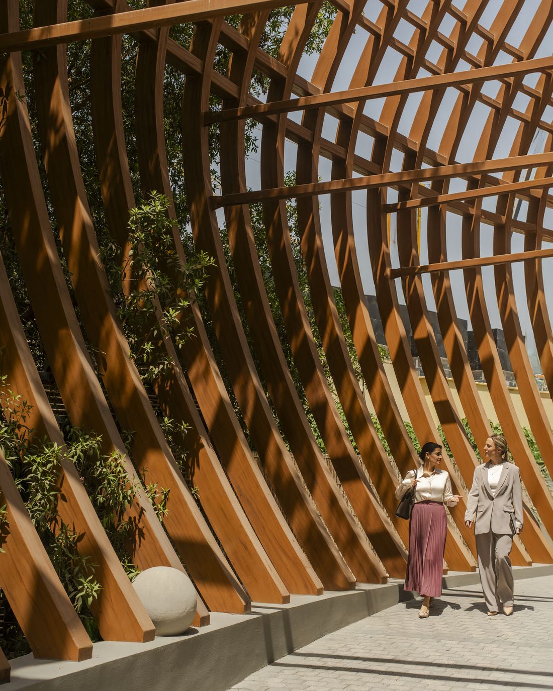 A walk through a pavilion, Middle East