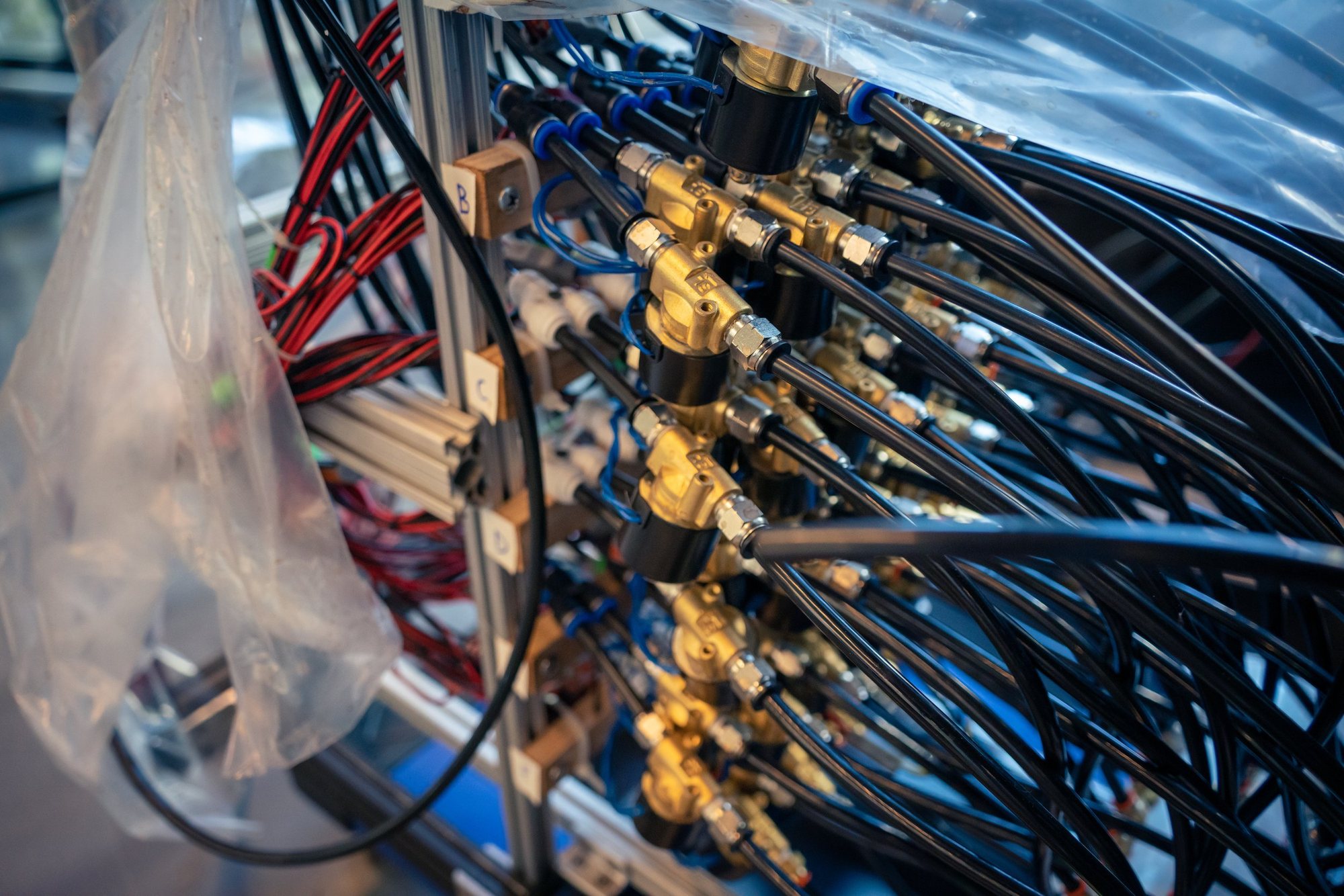 Tubing and valves feeding a propulsion rig